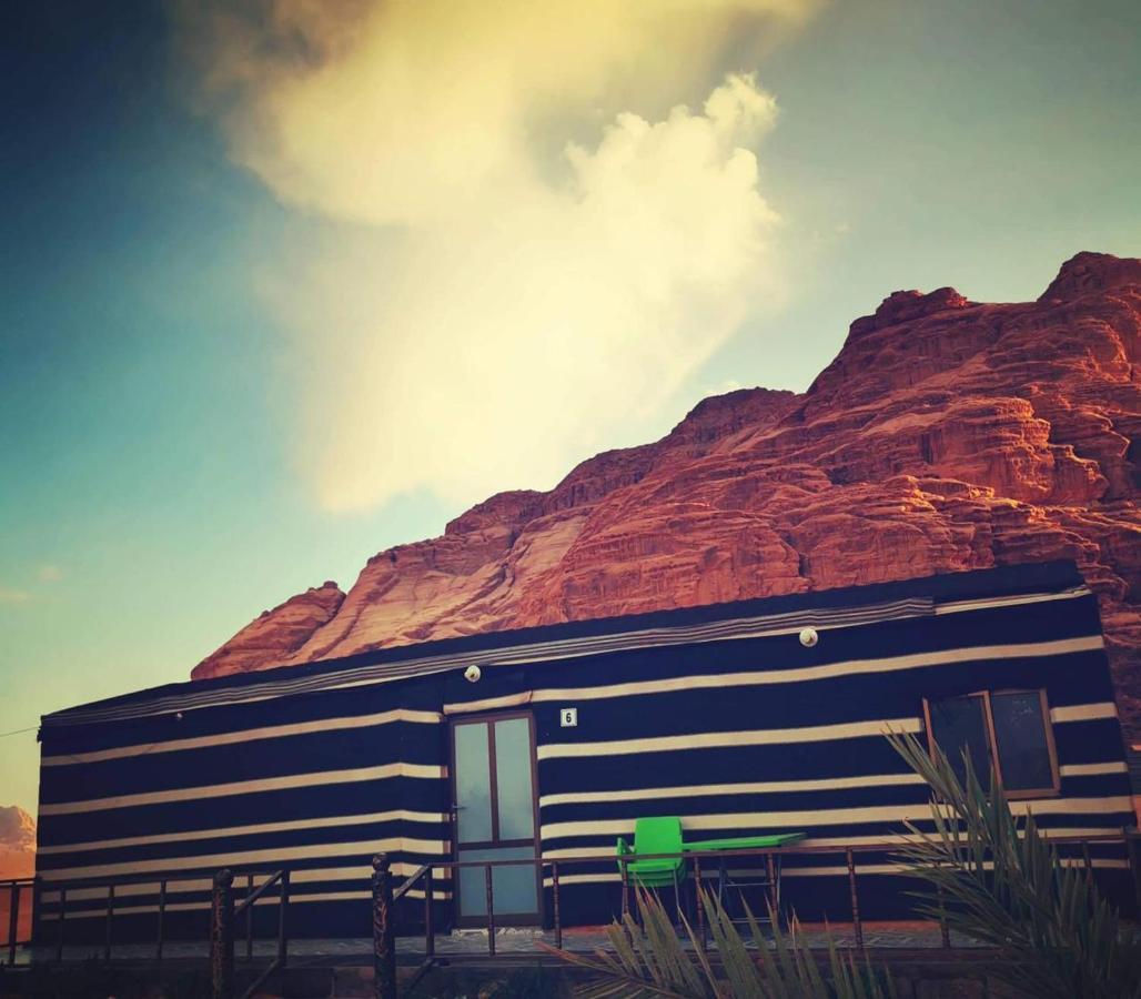 Moon Night Camp Hotel Wadi Rum Exterior foto