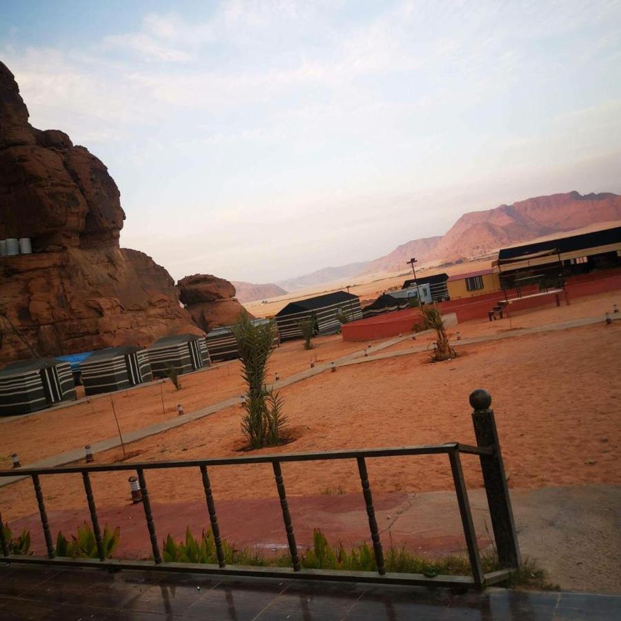 Moon Night Camp Hotel Wadi Rum Exterior foto